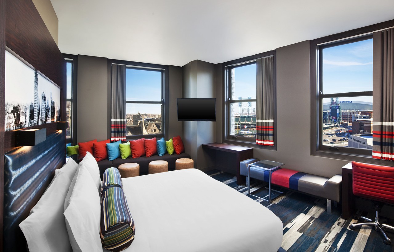 Aloft bedroom